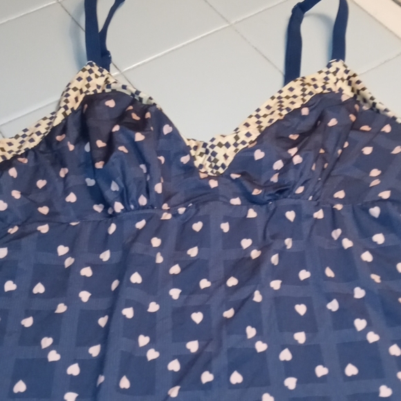 💕Sweet Little Cami💕 - Size XS - Picture 3 of 4